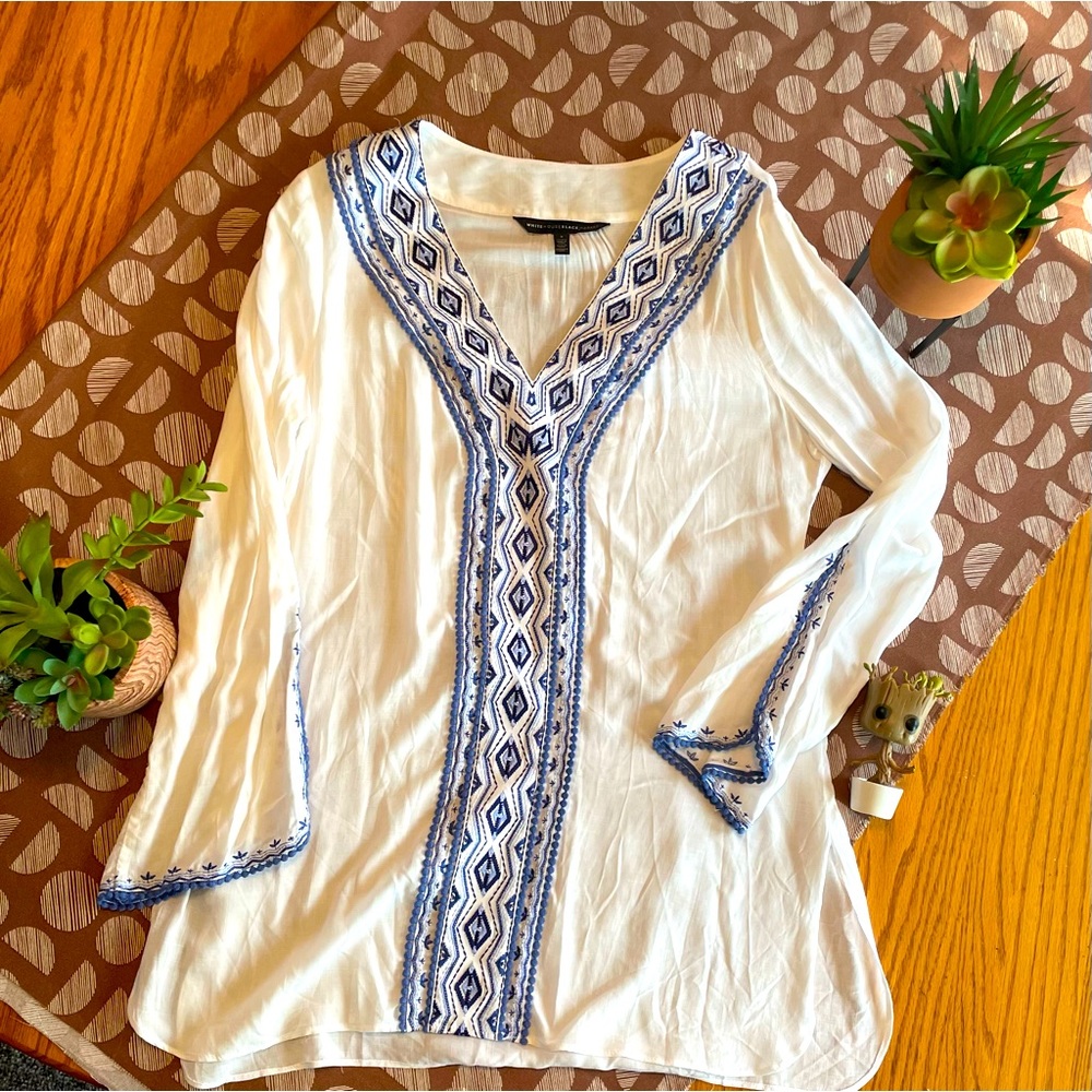 WHITE HOUSE BLACK MARKET Embroidered Tunic Top Size 2